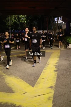 Runner Photo 4275663