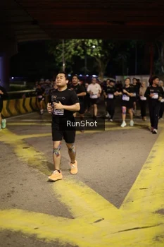 Runner Photo 4275747