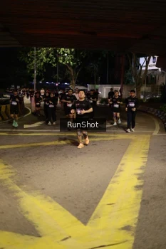Runner Photo 4275750