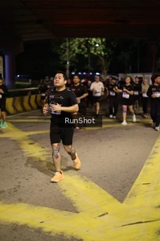 Runner Photo 4275753