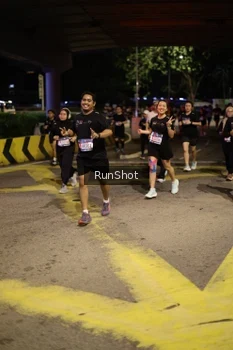 Runner Photo 4275755