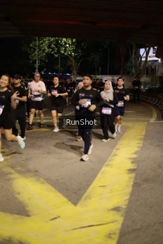 Runner Photo 4275760