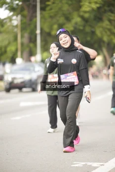 Runner Photo 4275936
