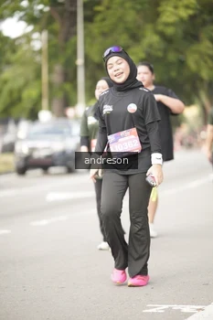 Runner Photo 4275937