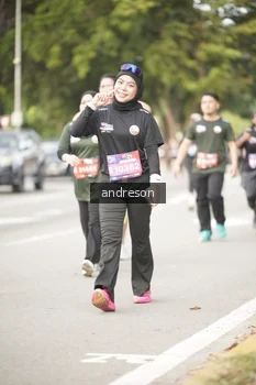 Runner Photo 4275942