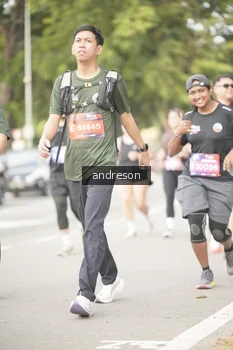 Runner Photo 4275954