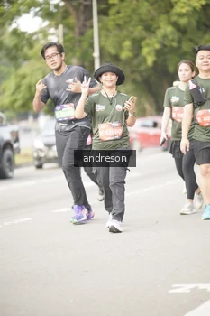 Runner Photo 4275981