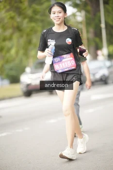Runner Photo 4276001
