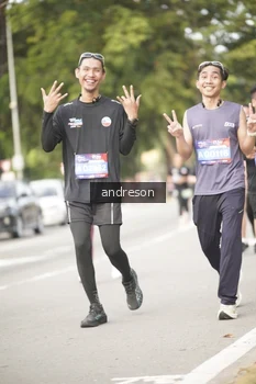 Runner Photo 4276063
