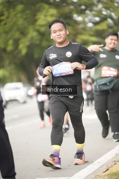 Runner Photo 4276123