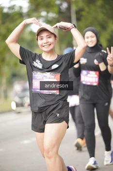Runner Photo 4276342