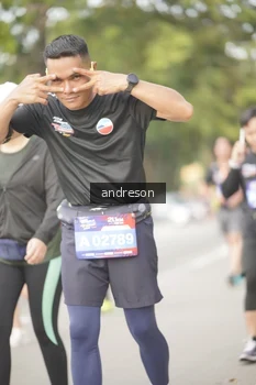 Runner Photo 4276365