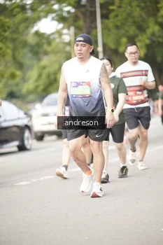 Runner Photo 4276490