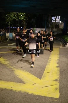 Runner Photo 4276579