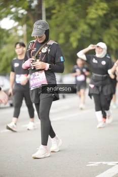 Runner Photo 4276601