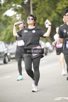 Runner Photo 4276636