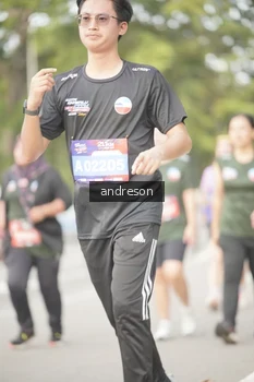 Runner Photo 4276732