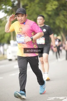 Runner Photo 4276812