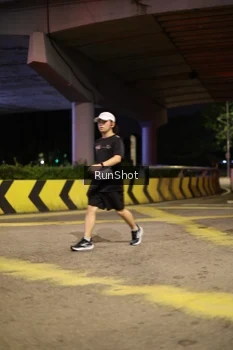 Runner Photo 4277651
