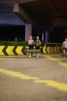 Runner Photo 4277656
