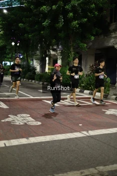 Runner Photo 4277856