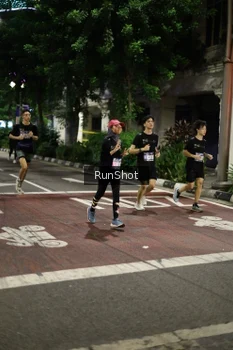 Runner Photo 4277858