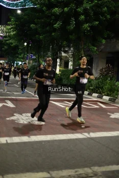 Runner Photo 4277873