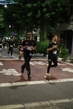 Runner Photo 4277876