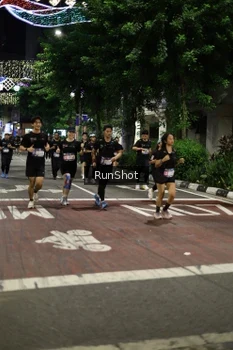 Runner Photo 4277883