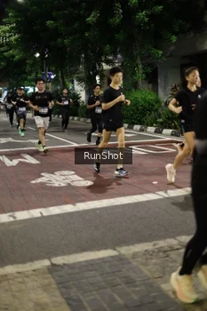Runner Photo 4277973