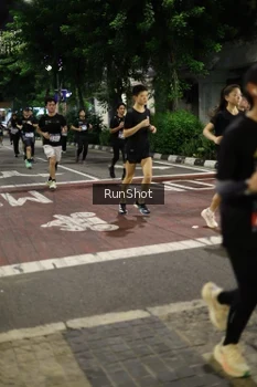 Runner Photo 4277977
