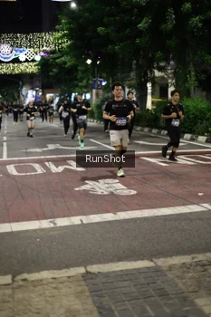 Runner Photo 4277980