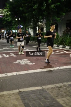 Runner Photo 4277984