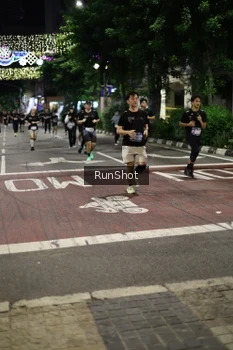 Runner Photo 4277990