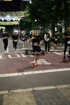 Runner Photo 4277993