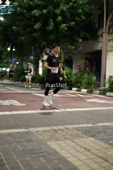 Runner Photo 4278298