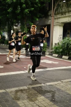 Runner Photo 4278383