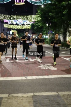 Runner Photo 4278395