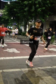 Runner Photo 4278444