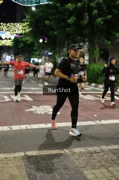 Runner Photo 4278445