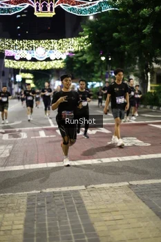 Runner Photo 4278601