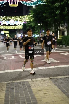 Runner Photo 4278602