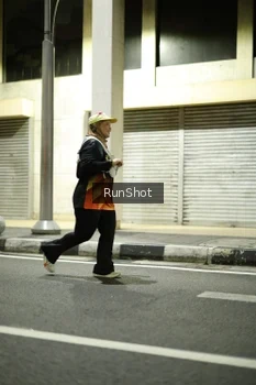 Runner Photo 4281166
