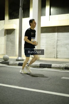 Runner Photo 4281305