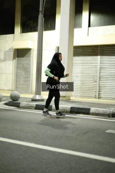 Runner Photo 4281311