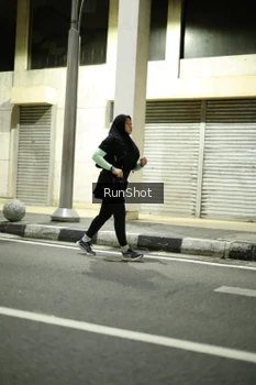 Runner Photo 4281312