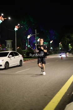 Runner Photo 4281985