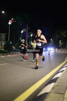 Runner Photo 4282068