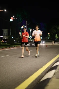 Runner Photo 4282086