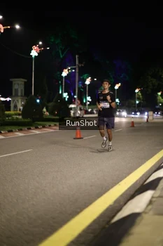 Runner Photo 4282100